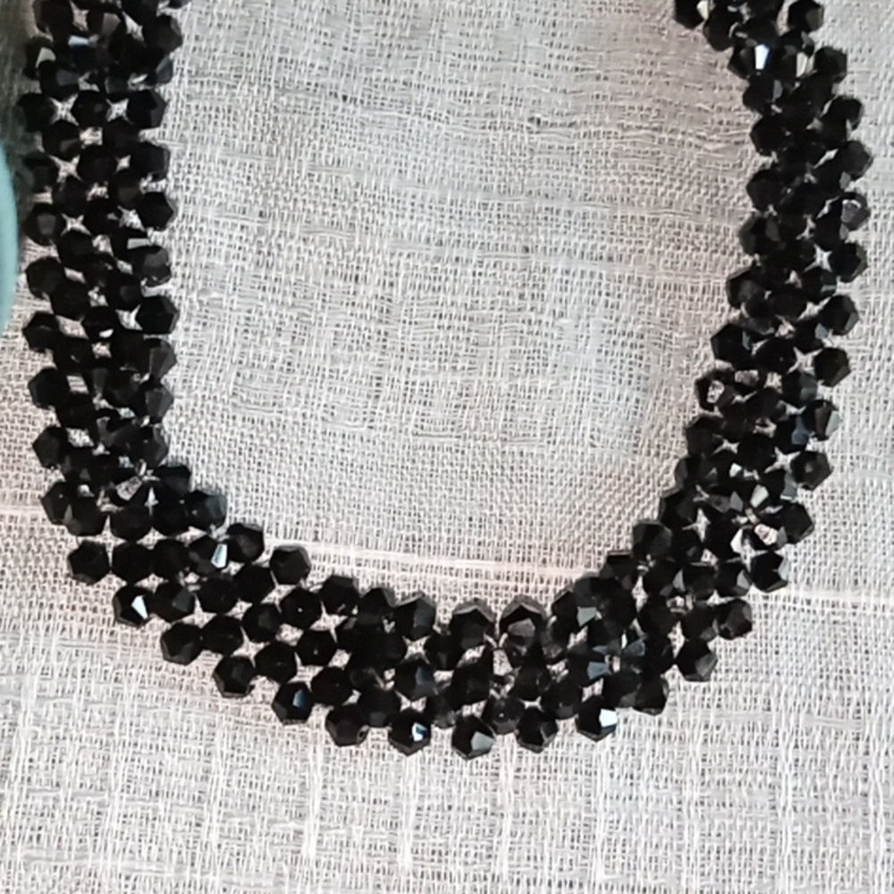 Elegant Black Beaded Choker Necklace - Picture 2 of 3